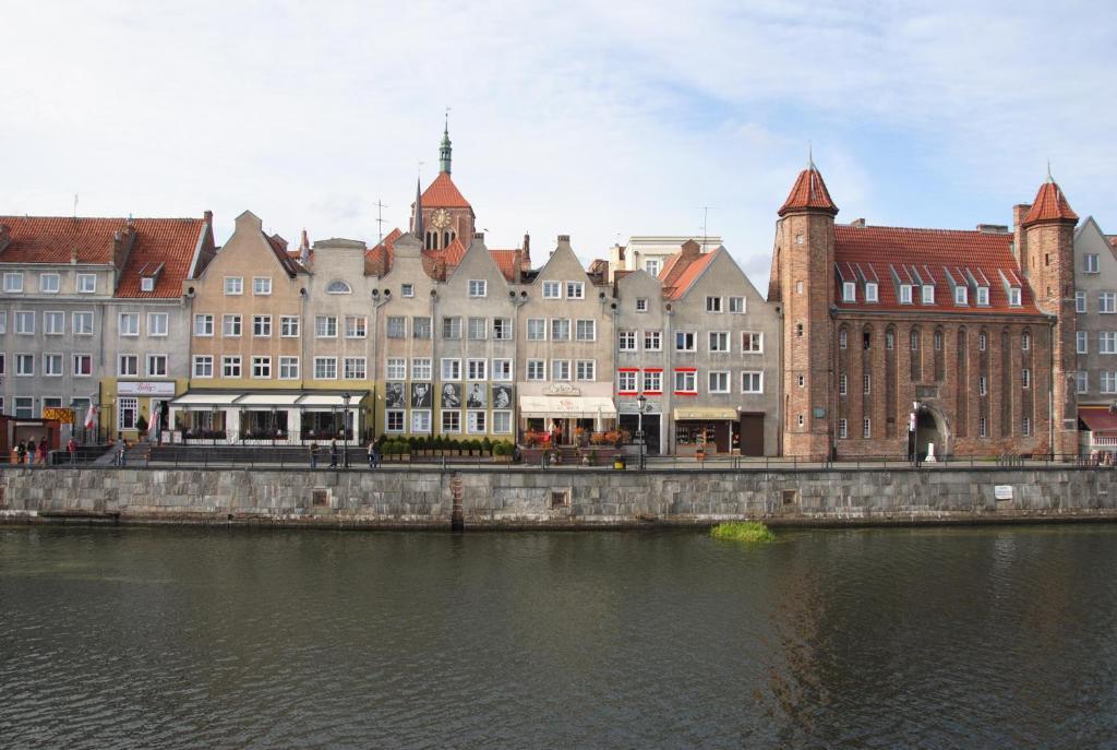 Grand-Tourist River Side Apartments Гданск Стая снимка